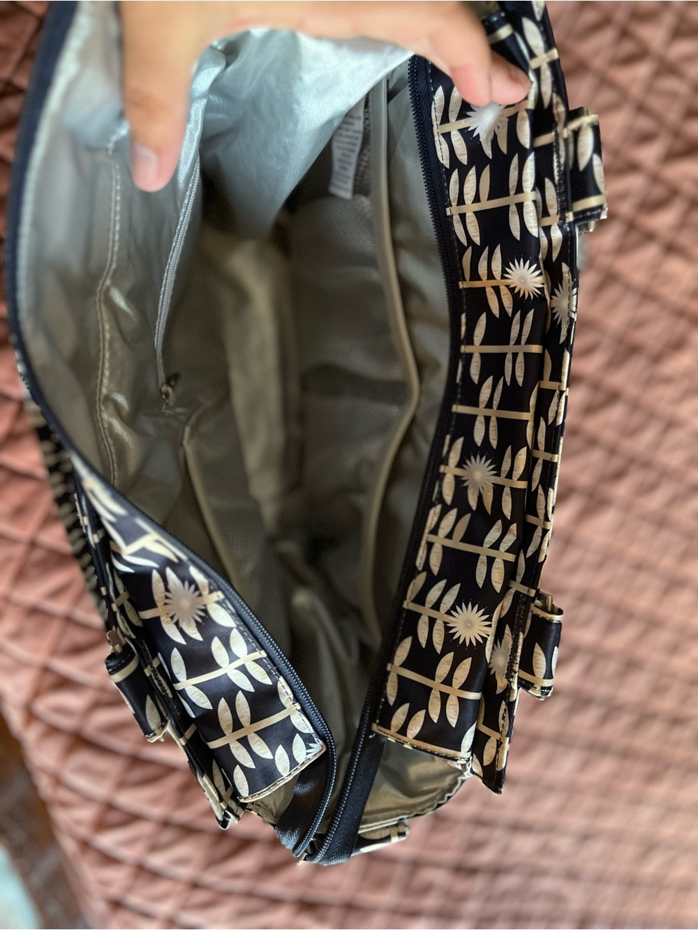 JuJuBe Be Classy diaper bag in the "Dandy Lines" print NEW without tags - Picture 13 of 15